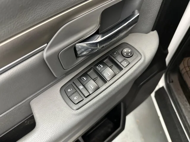 Used 2017 White Ram SLT image 19