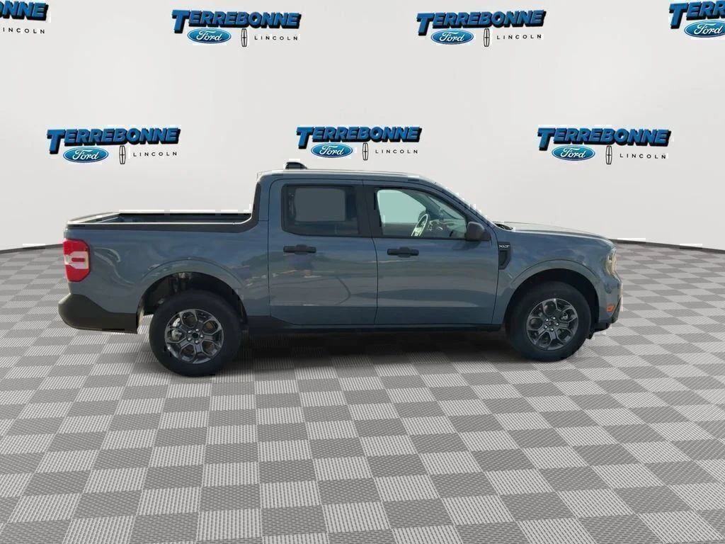 New 2026 Azure Gray Metallic Tri-Coat Ford XLT image 9