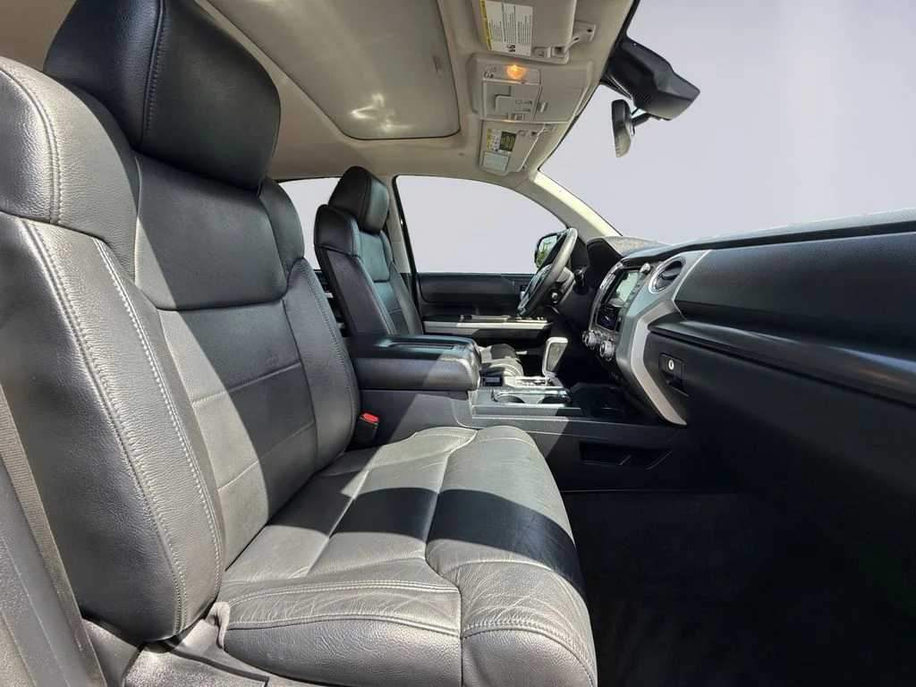 Used 2020 Black Toyota SR5 image 17