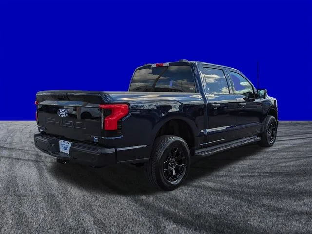 Certified Used 2025 Antimatter Blue Metallic Ford XLT image 4