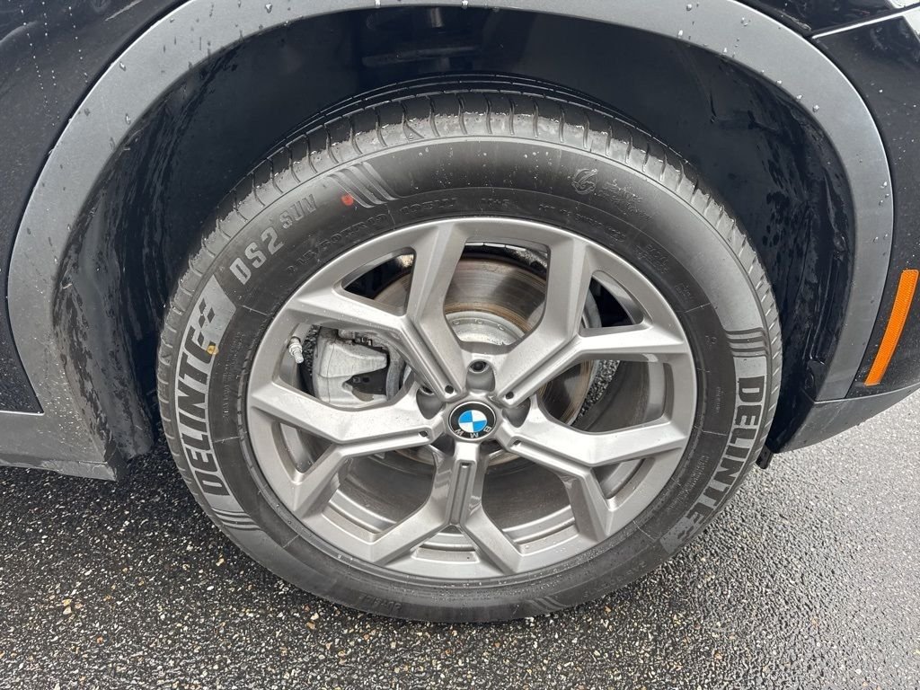 Used 2024 Black Sapphire Metallic BMW xDrive30i image 9