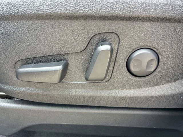 Certified Used 2025 Wolf Gray Kia EX X-Line image 18
