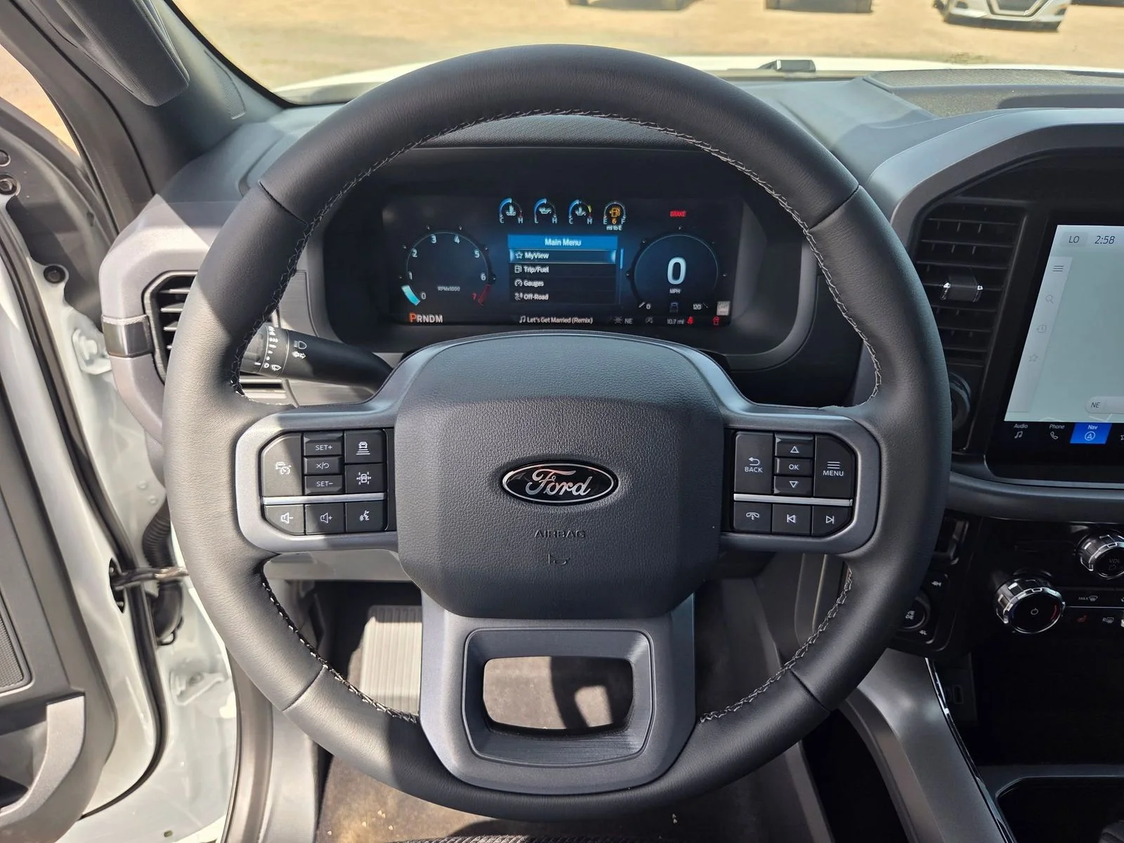 New 2026 Oxford White Ford XLT image 24