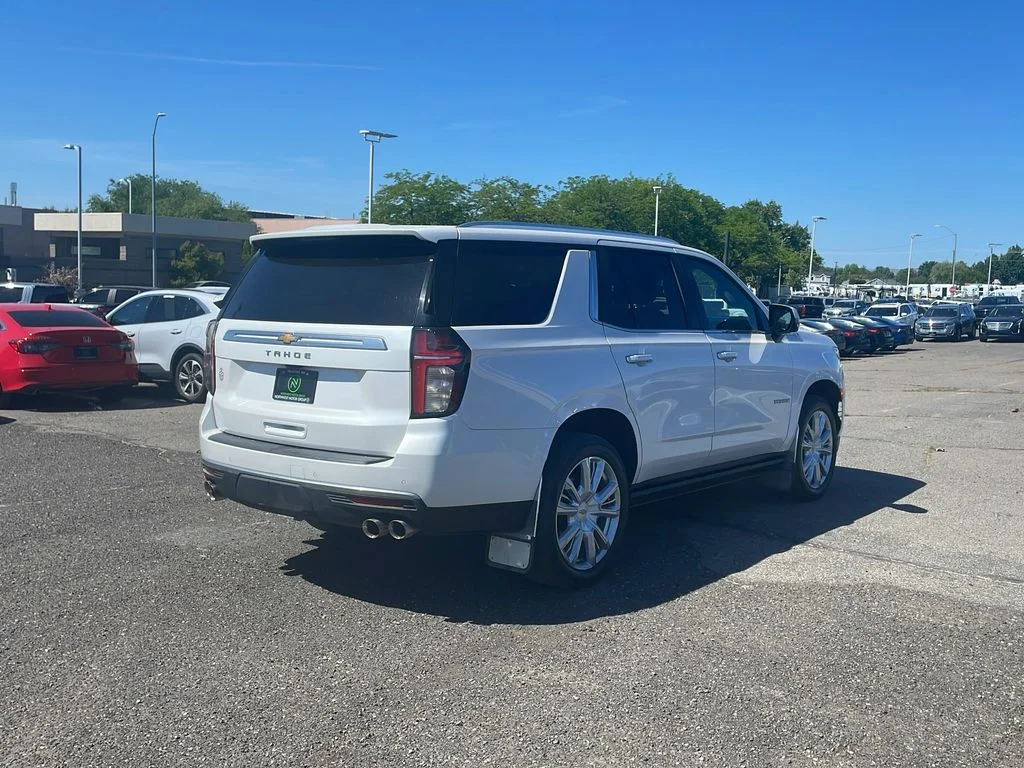 Used 2021 Iridescent Pearl Tricoat Chevrolet High Country image 7