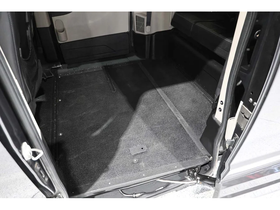 Used 2019 GRAY Dodge SXT Mobility Handicap Van image 28