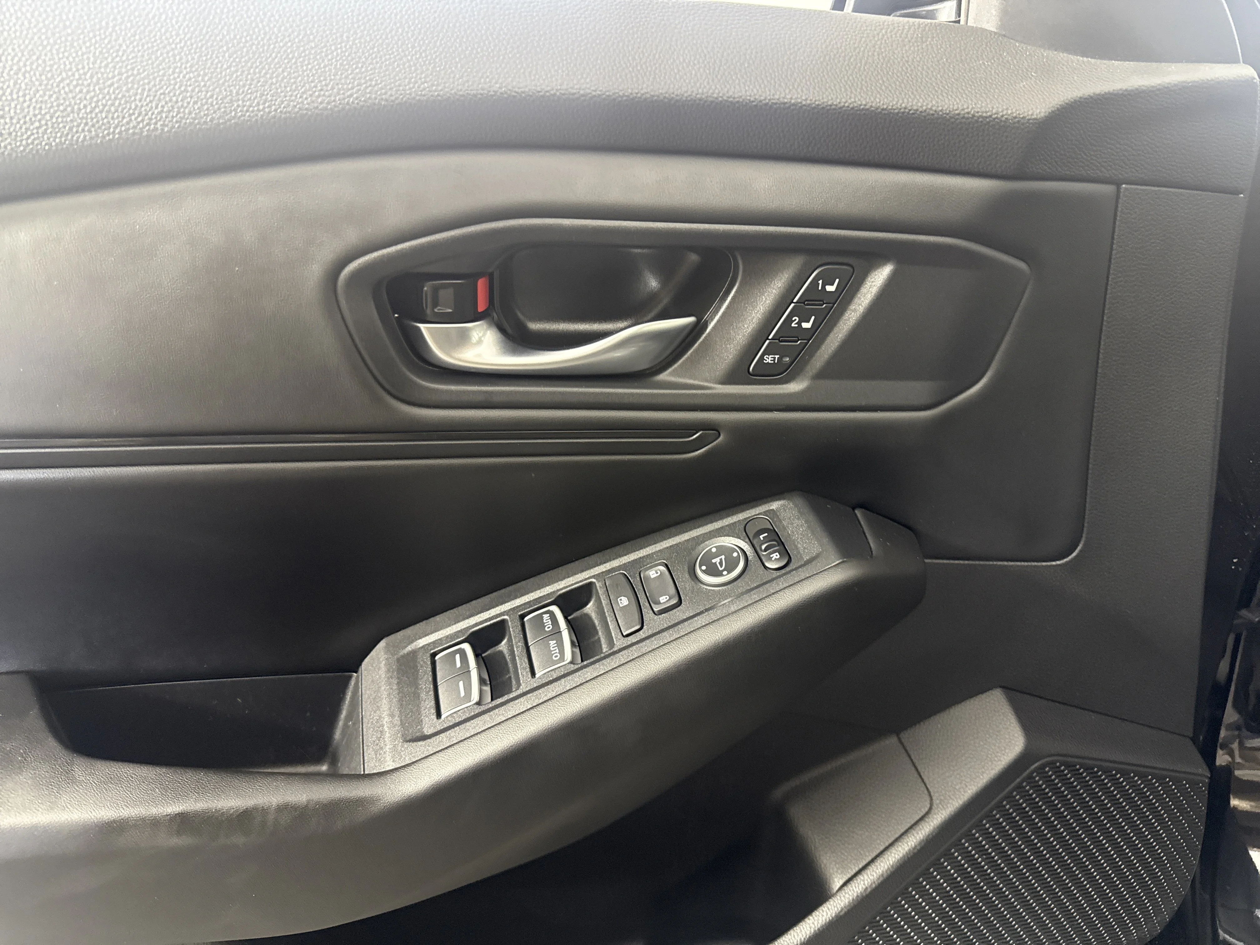 2024 Honda Accord Hybrid EX-L - Photo 45