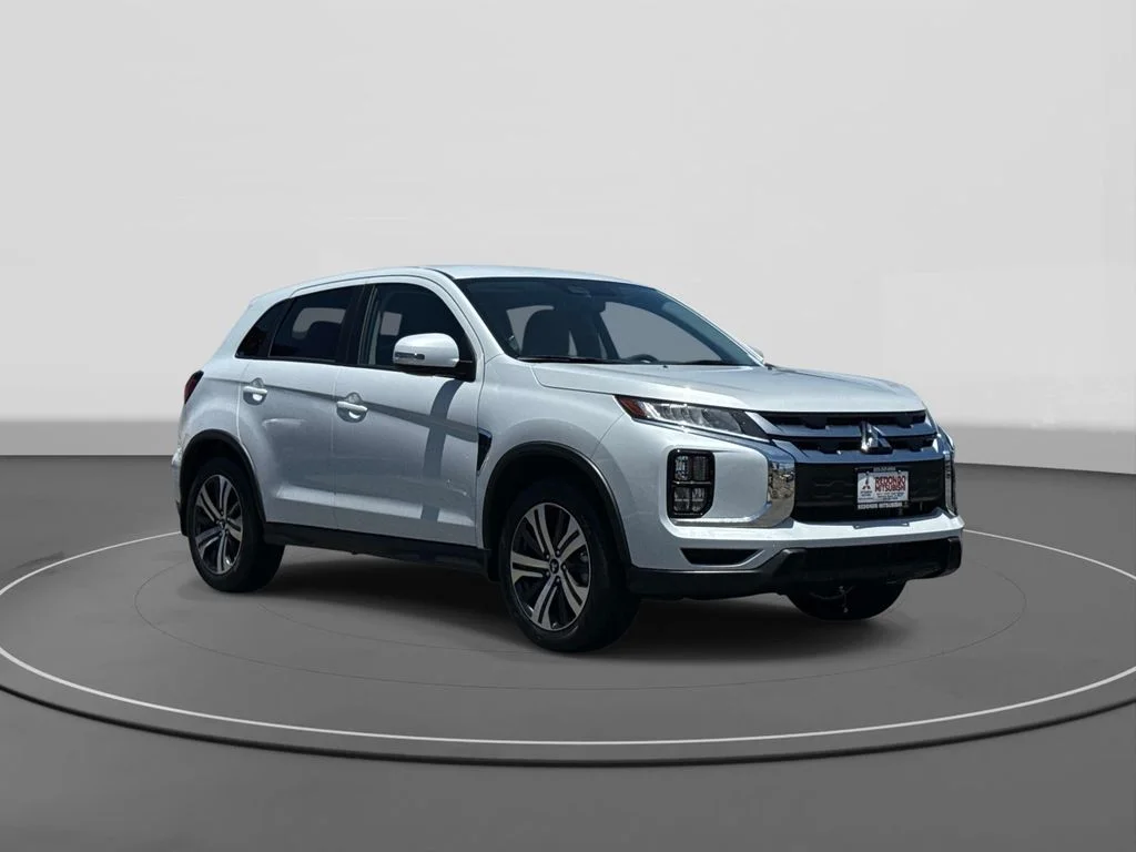 New 2026 White Diamond Mitsubishi 2.0 SE image 2