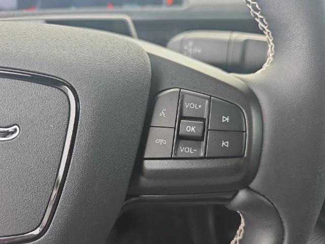 Used 2025 Beige Ford GT image 18