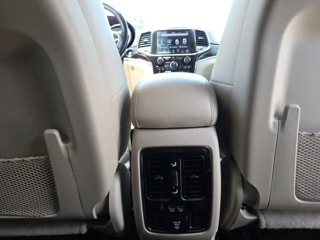 Used 2021 Bright White Clearcoat Jeep Limited image 25