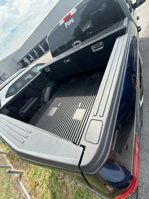 Used 2020 Black Ford XL image 6