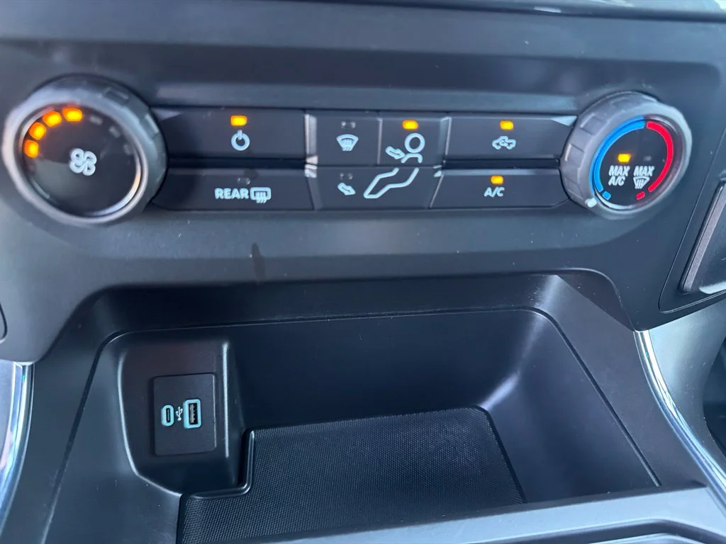 Used 2021 Velocity Blue Metallic Ford XL image 13