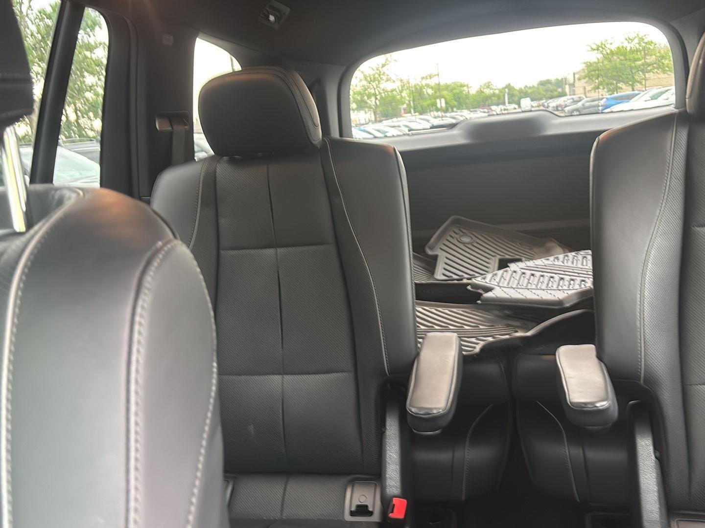 Used 2023 Obsidian Black Metallic Mercedes-Benz GLS 450 image 17