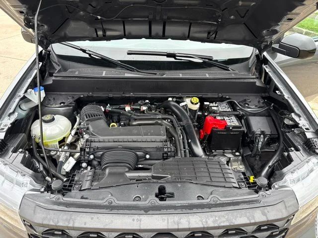 Used 2025 Gray Ford XLT image 26