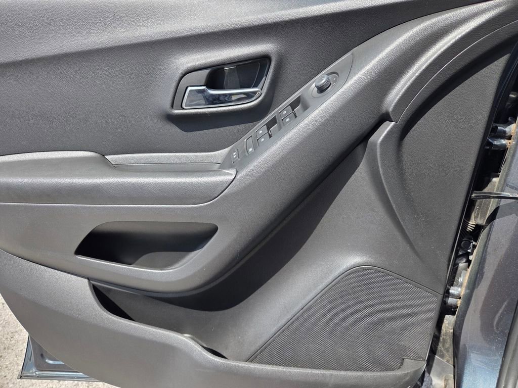 2022 Chevrolet Trax LT - Photo 20
