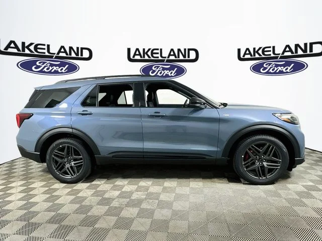 New 2027 Blue Ford ST-Line image 2