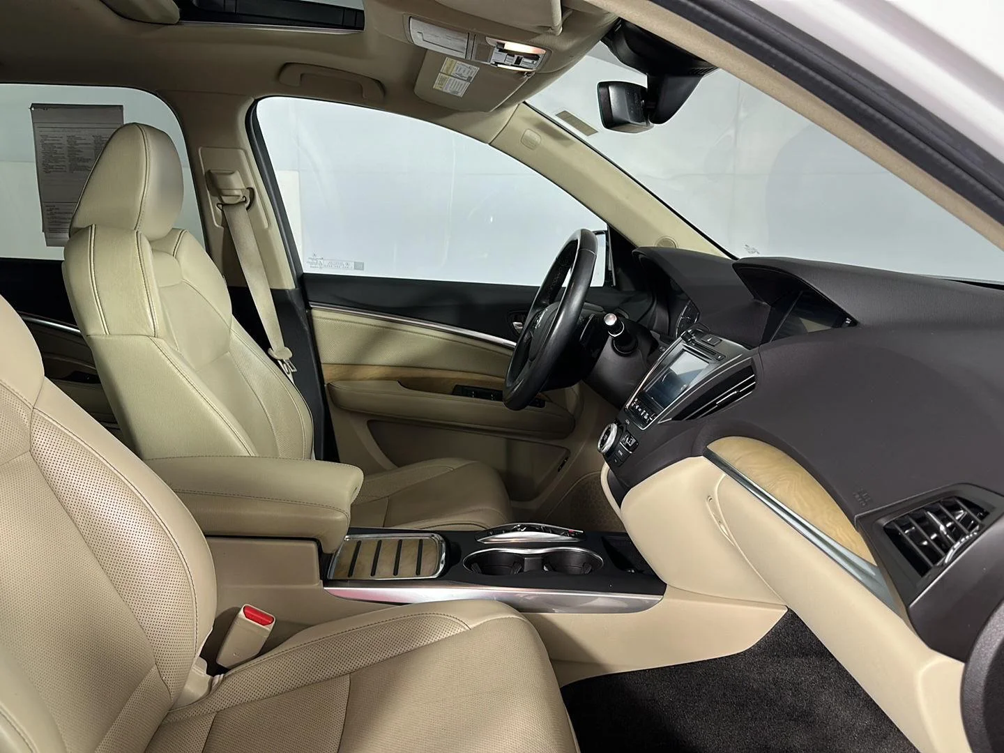 Used 2020 Platinum White Pearl Acura SH-AWD w/Tech image 28