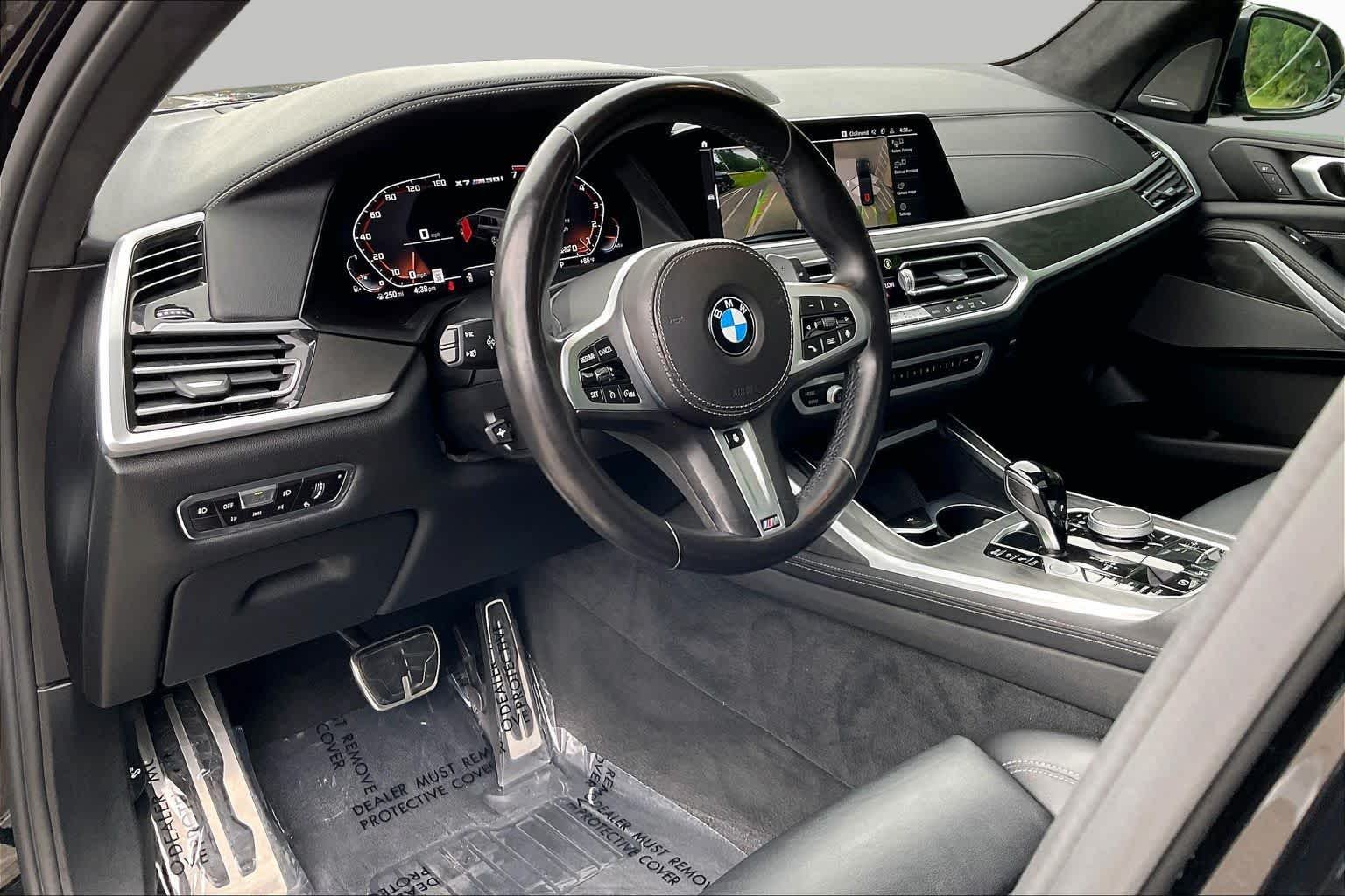 Used 2022 Black Sapphire Metallic BMW M50i image 17