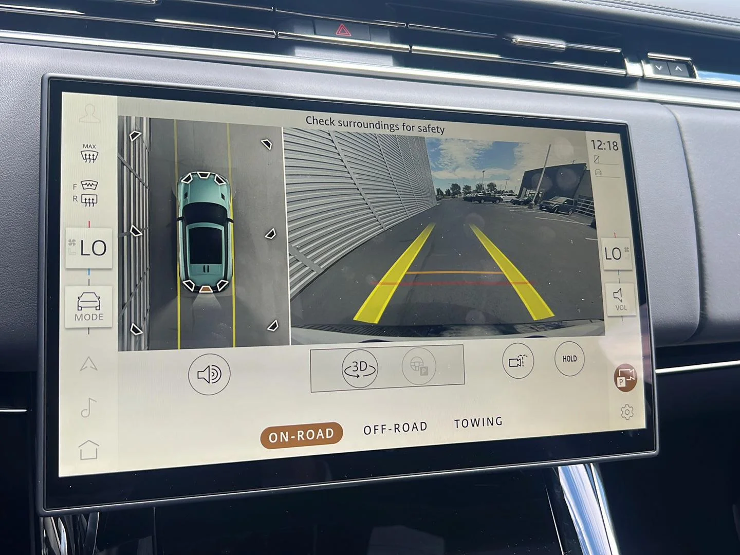 New 2026 Fuji White Land Rover Dynamic SE image 20