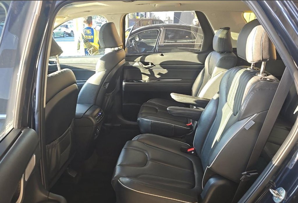 Used 2023 White Hyundai Limited image 6