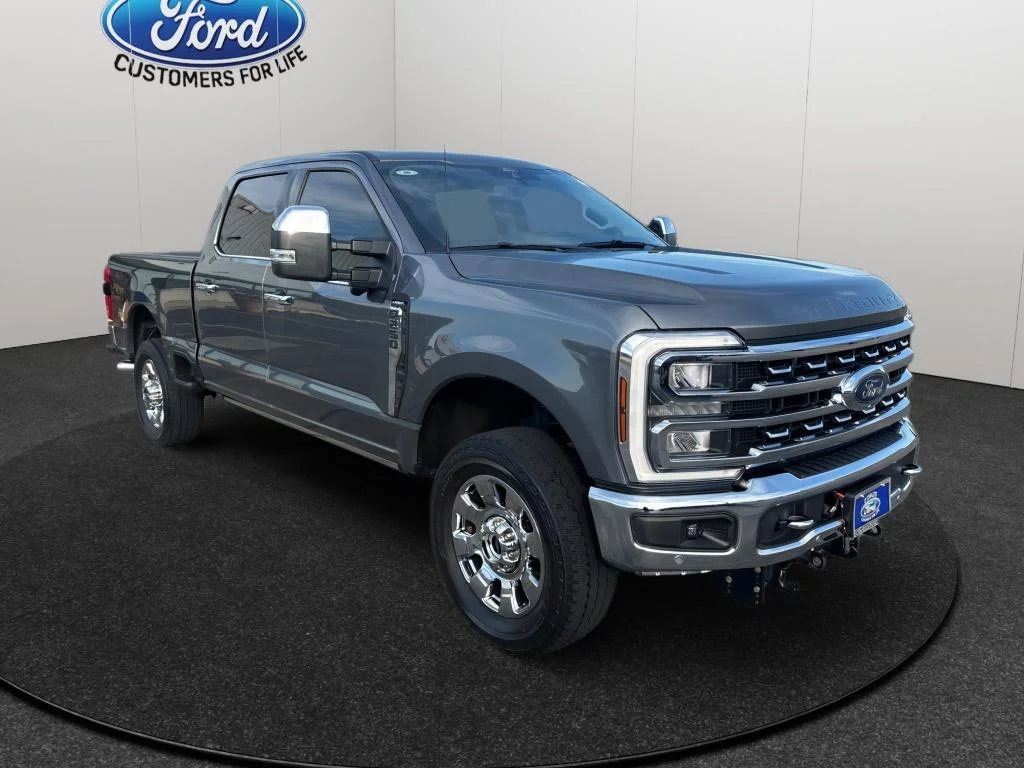 2024 Ford F-250 Super Duty Lariat Crew Cab 4WD