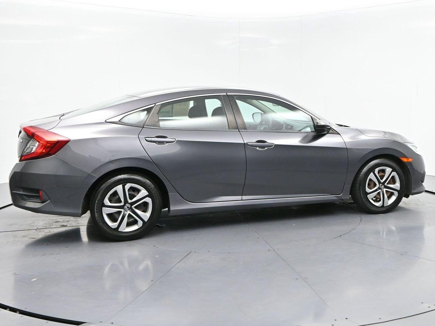 Used 2018 Modern Steel Metallic Honda LX image 8