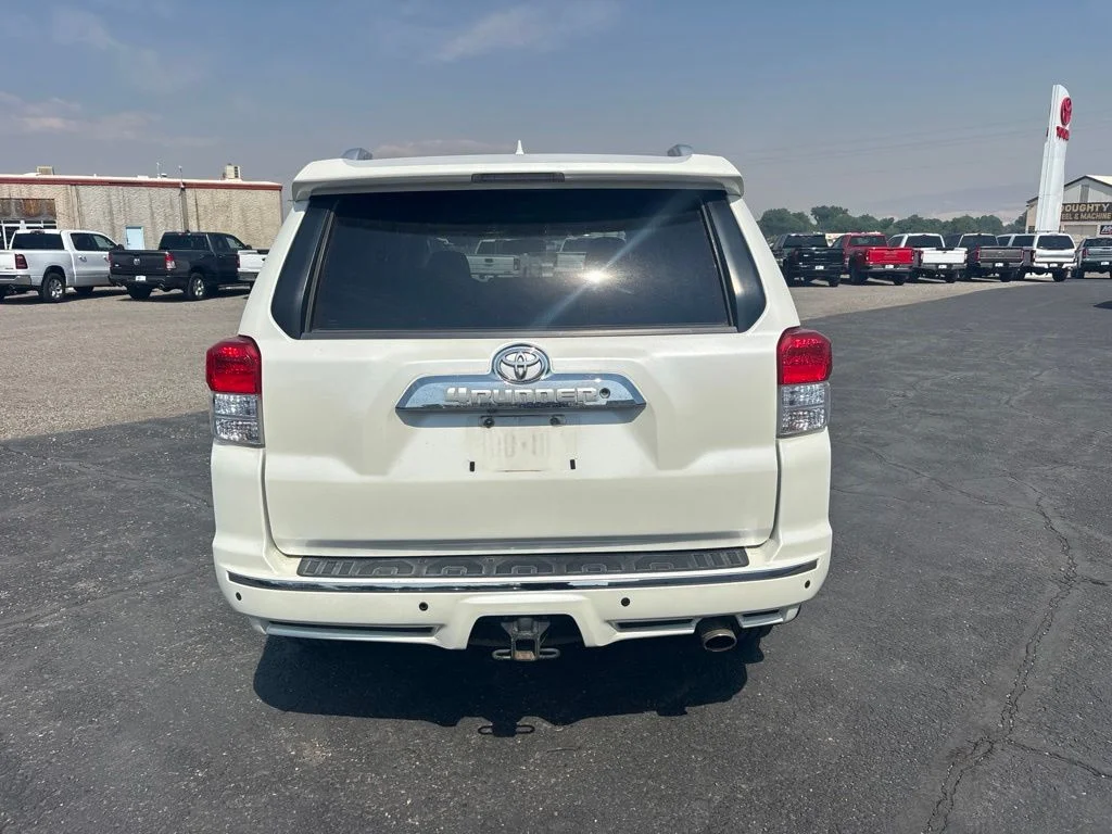 Used 2010 Blizzard Pearl Toyota SR5 image 5