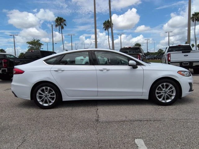 Used 2020 Oxford White Ford SE image 3