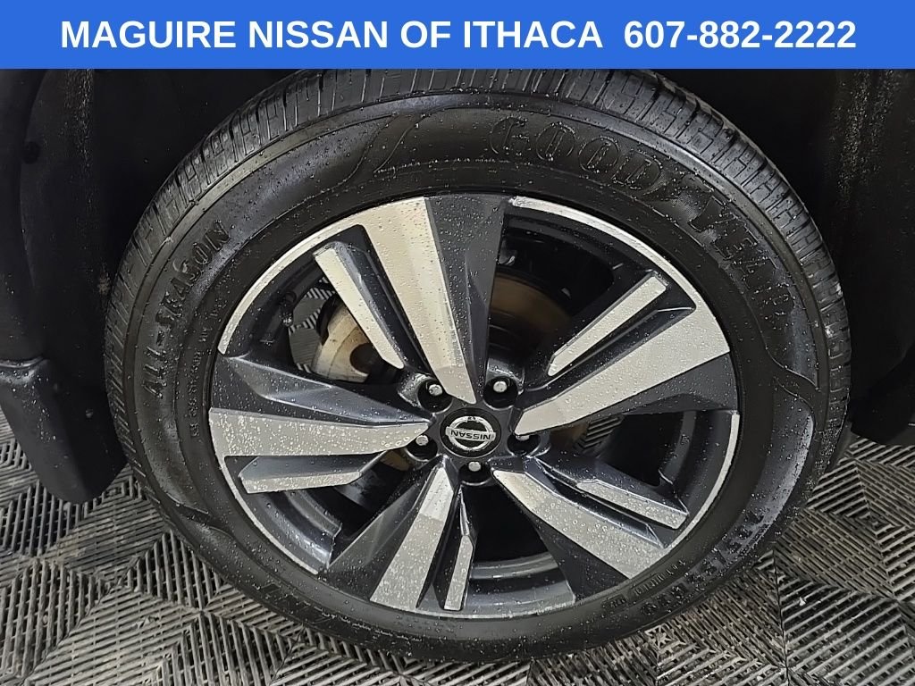 Used 2021 Gray Nissan SL image 14