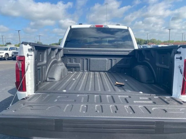 New 2026 Oxford White Ford XL image 31