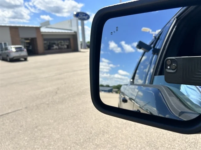 New 2026 Agate Black Metallic FORD XLT image 25