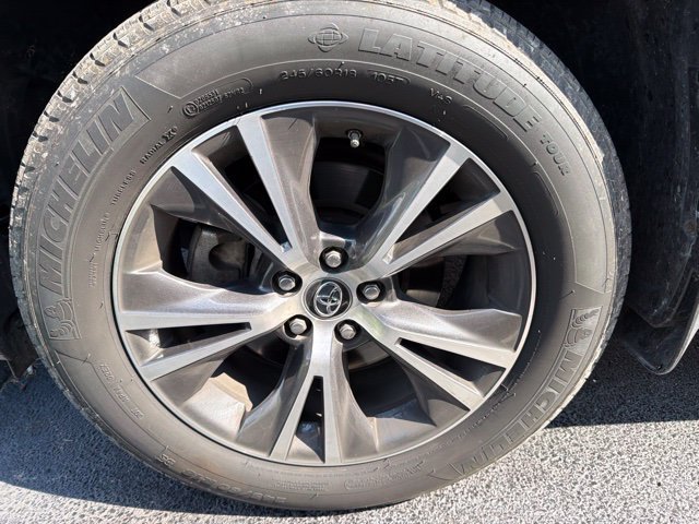Used 2017 Red Toyota LE Plus image 18