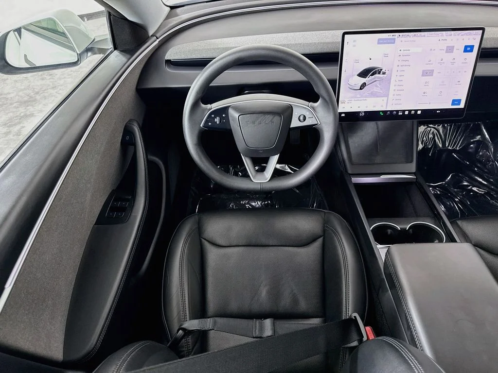Used 2025 White Tesla Long Range image 23