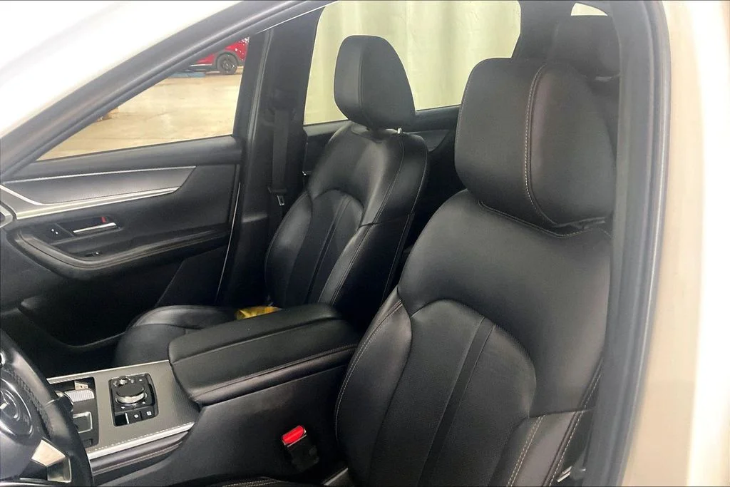 Used 2024 White Mazda Preferred image 25