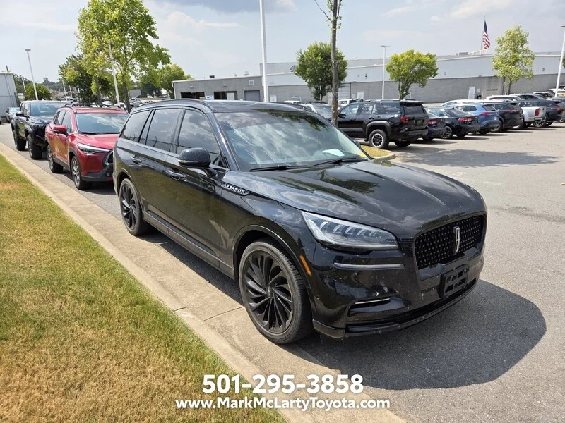 Used 2023 Black Metallic LINCOLN RESERVE image 6