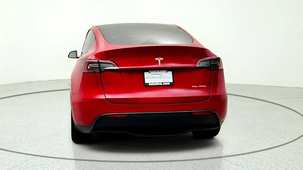 Used 2023 Red Multi-Coat Tesla Long Range AWD w/ 20