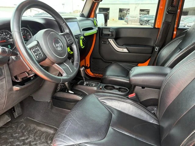 Used 2013 Orange Jeep Unlimited Rubicon image 18