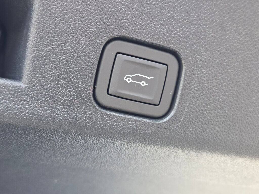 New 2026 Summit White Buick Sport Touring image 20