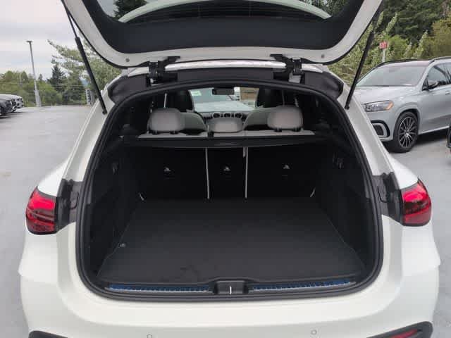 New 2026 Polar White Mercedes-Benz GLC 300 image 33