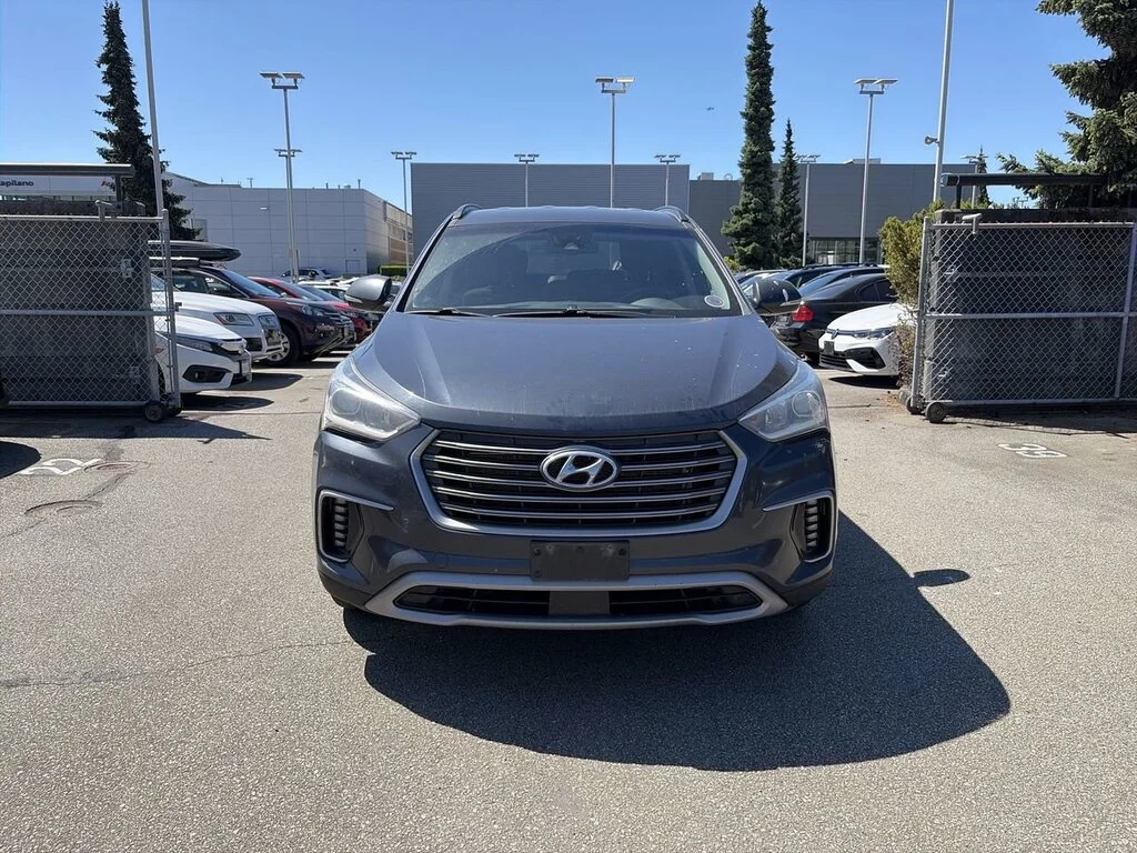Used 2019 Iron Frost Hyundai AWD Essential Dilawri Certified   Local BC   Great image 4