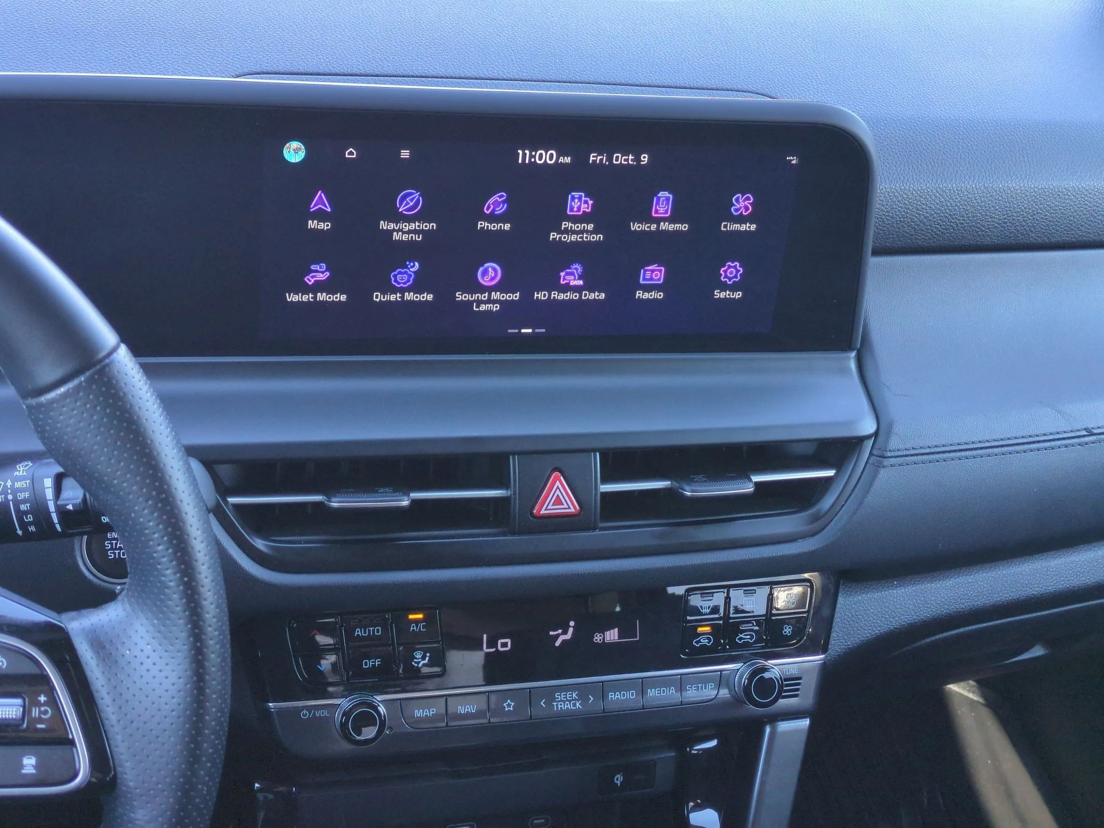 Used 2024 Dark Ocean Blue/White Roof Kia SX image 21