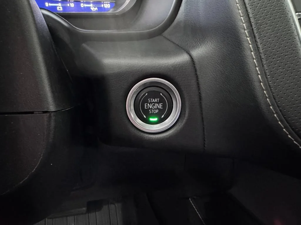 Certified Used 2023 Iridescent Pearl Tricoat Chevrolet Premier image 26