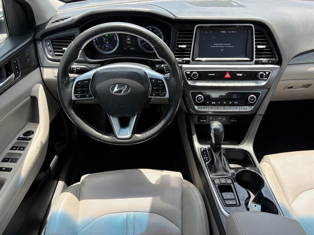 Used 2019 Hyper White Hyundai Limited image 20