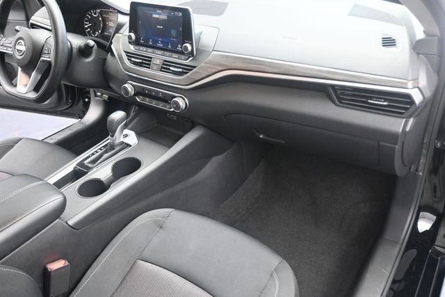 2025 Nissan Altima SV - Photo 22