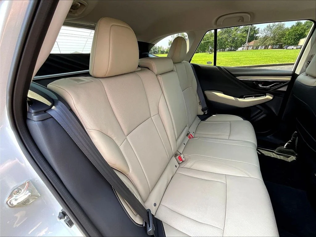 Used 2025 Crystal White Pearl Subaru Limited image 14