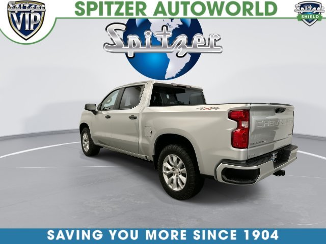 Used 2022 Silver Chevrolet Custom image 8