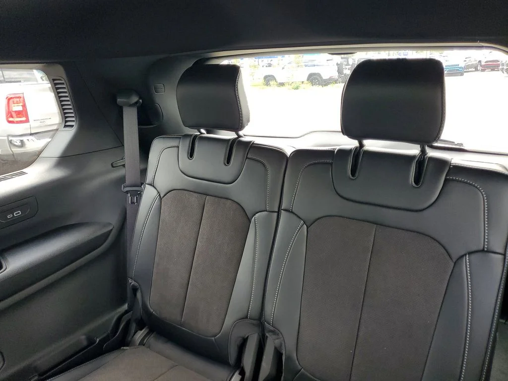 New 2025 Baltic Gray Metallic Clear-Coat Exterior Paint Jeep Altitude X image 26