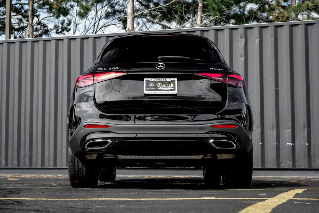 New 2027 Black Mercedes-Benz GLC 300 image 41