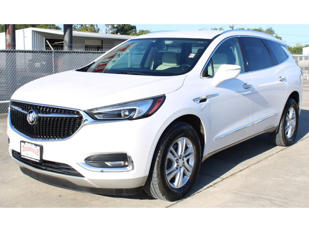 Used 2018 Buick Enclave Essence with VIN 5GAERBKW2JJ185268 for sale in Sour Lake, TX
