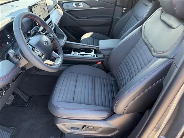 New 2026 Space White Metallic Ford ST-Line image 10