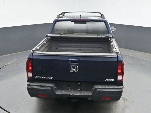 Used 2020 Obsidian Blue Pearl Honda RTL-E image 38